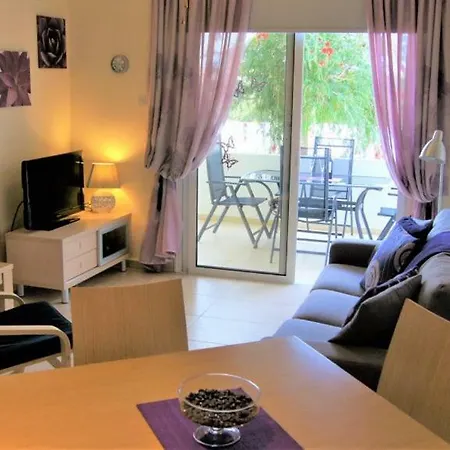 Διαμέρισμα Mythical Sands 2 Bed Ground Floor *